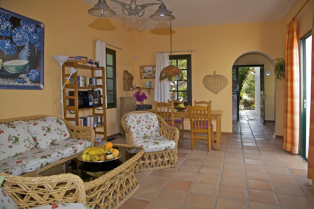 Casa Finca Avocado Los Llanos De Aridane Eksteriør bilde